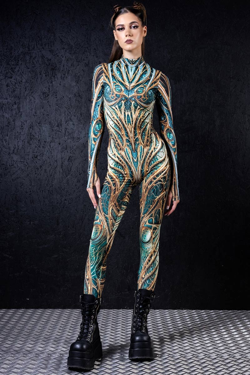 elf-majesty-costume-with-wings-front-view