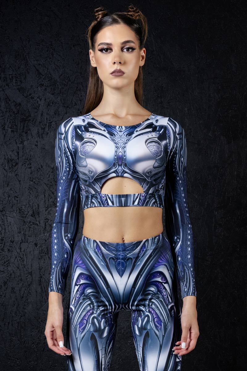 silversteel-warrior-long-sleeve-crop-top-close-view