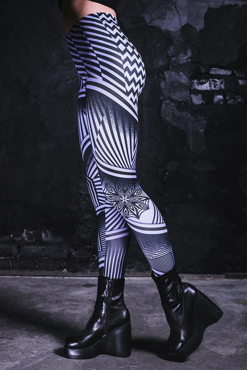 Grey Chain Leggings Close View