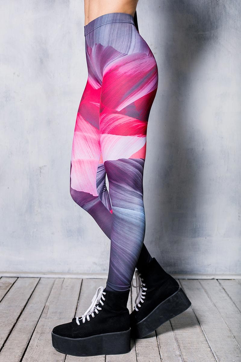 Pink Wave Leggings Set Bottom View