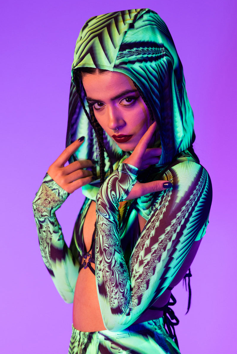 Acidia Rave Hood Close Side View