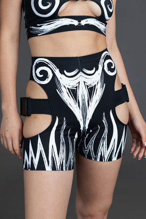 Call of the Tribe Buckle Biker Shorts Set Close View