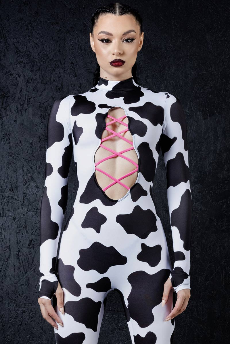 cow-open-front-costume-close-view