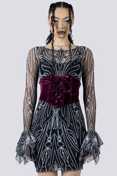 bodycon dress with corset belt Corset Belts with Dresses: Romantic, Boho, and Sleek Ideas