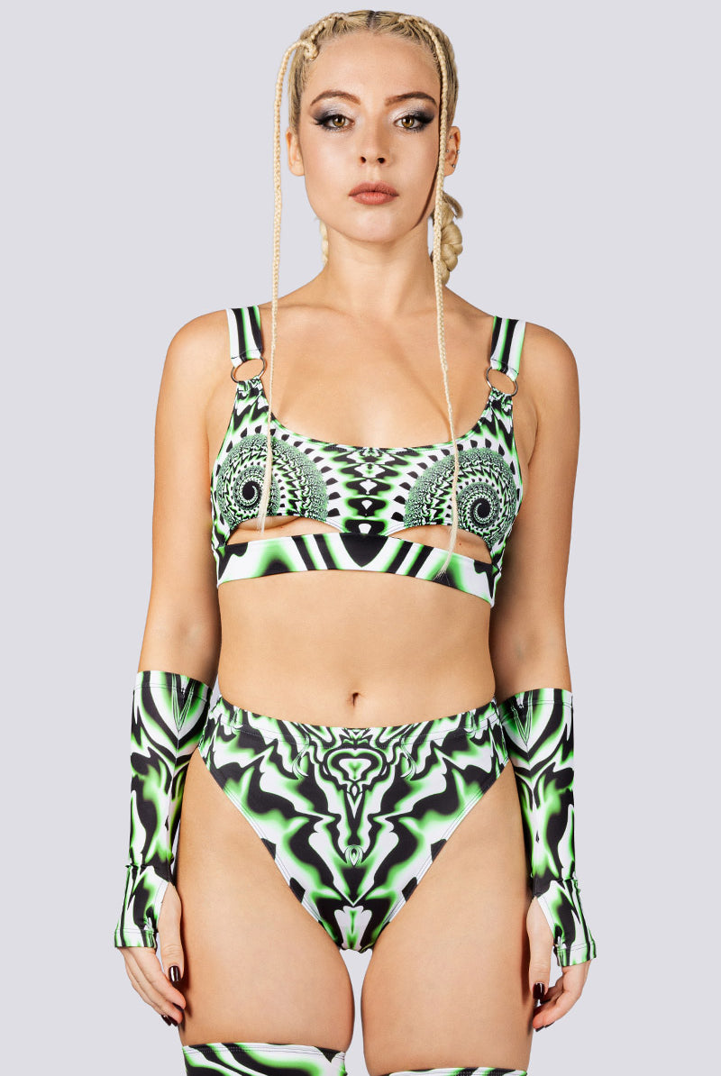 Energy Flow O-Ring Underboob Cutout Crop Top Close Front View
