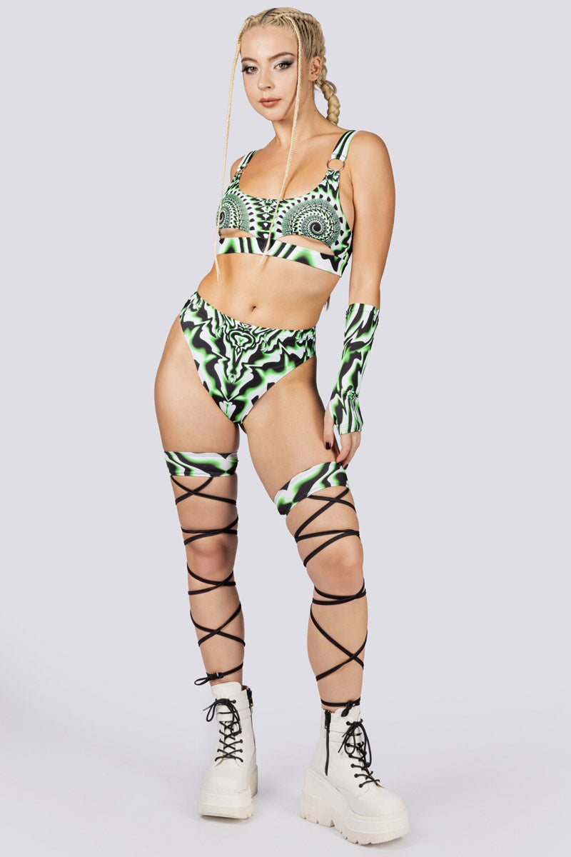 Energy Flow O-Ring Underboob Cutout Crop Top Front View