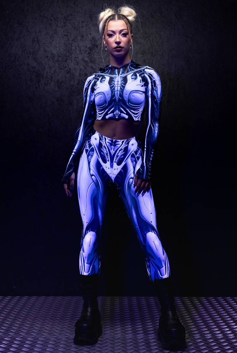 exomorph-hooded-top-front-view-uv