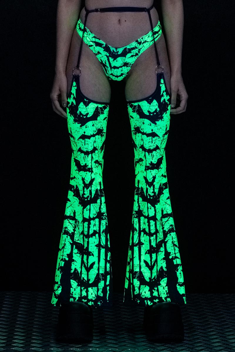 Glowing Bats O-Ring Chaps Set UV Close View