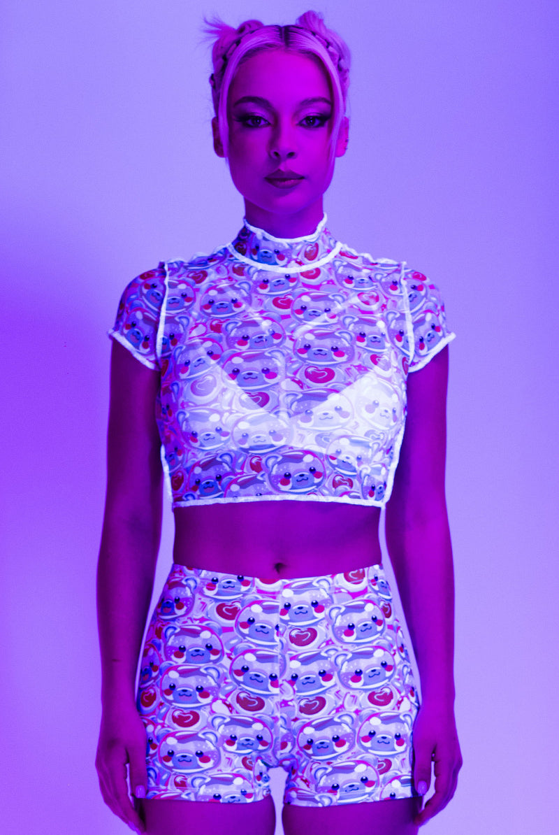 gummy-dummy-high-waisted-shorts-close-view-uv