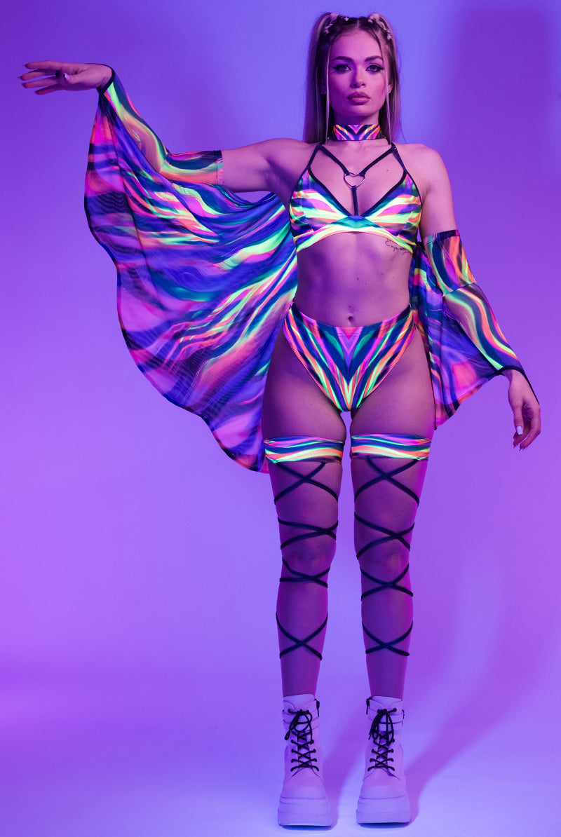 hypno-fairy-wings-front-side-view-uv