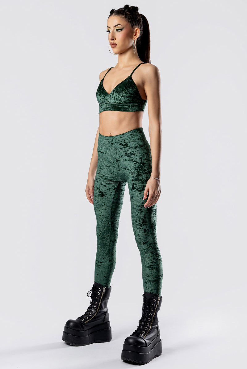 moss-babe-leggings-set-green-velvet-side-view