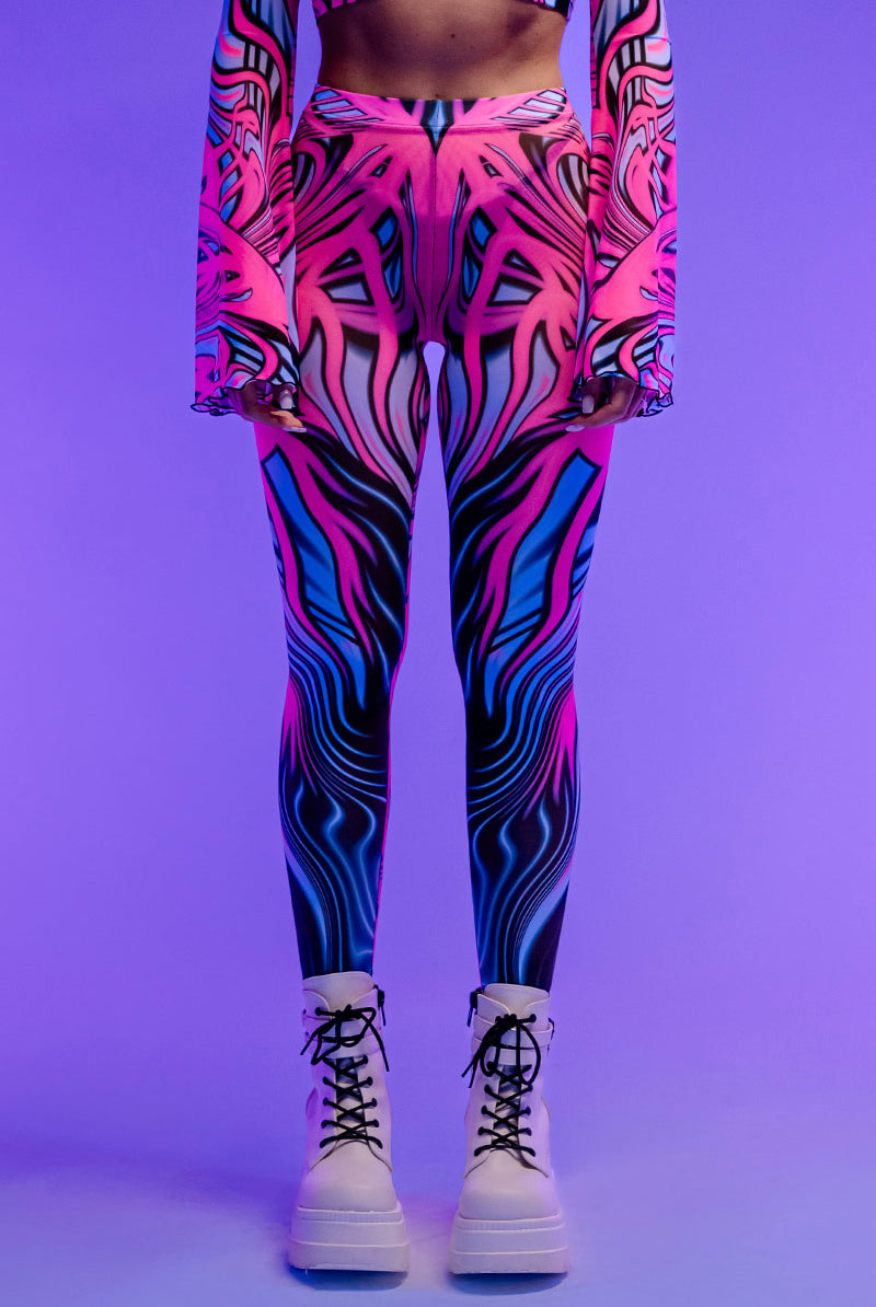 neon-magenta-motion-leggings-uv-close-view