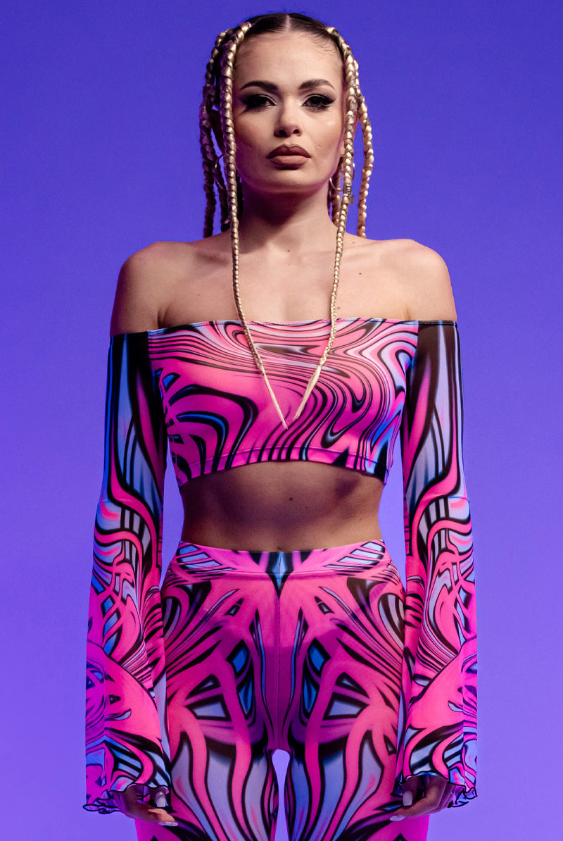 neon-magenta-motion-top-uv-close-front-view