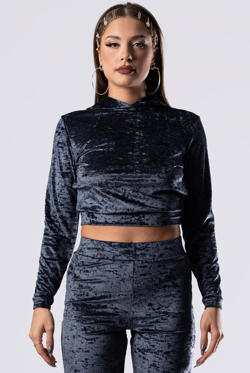 nightshade-joggers-set-blue-velvet-close-view