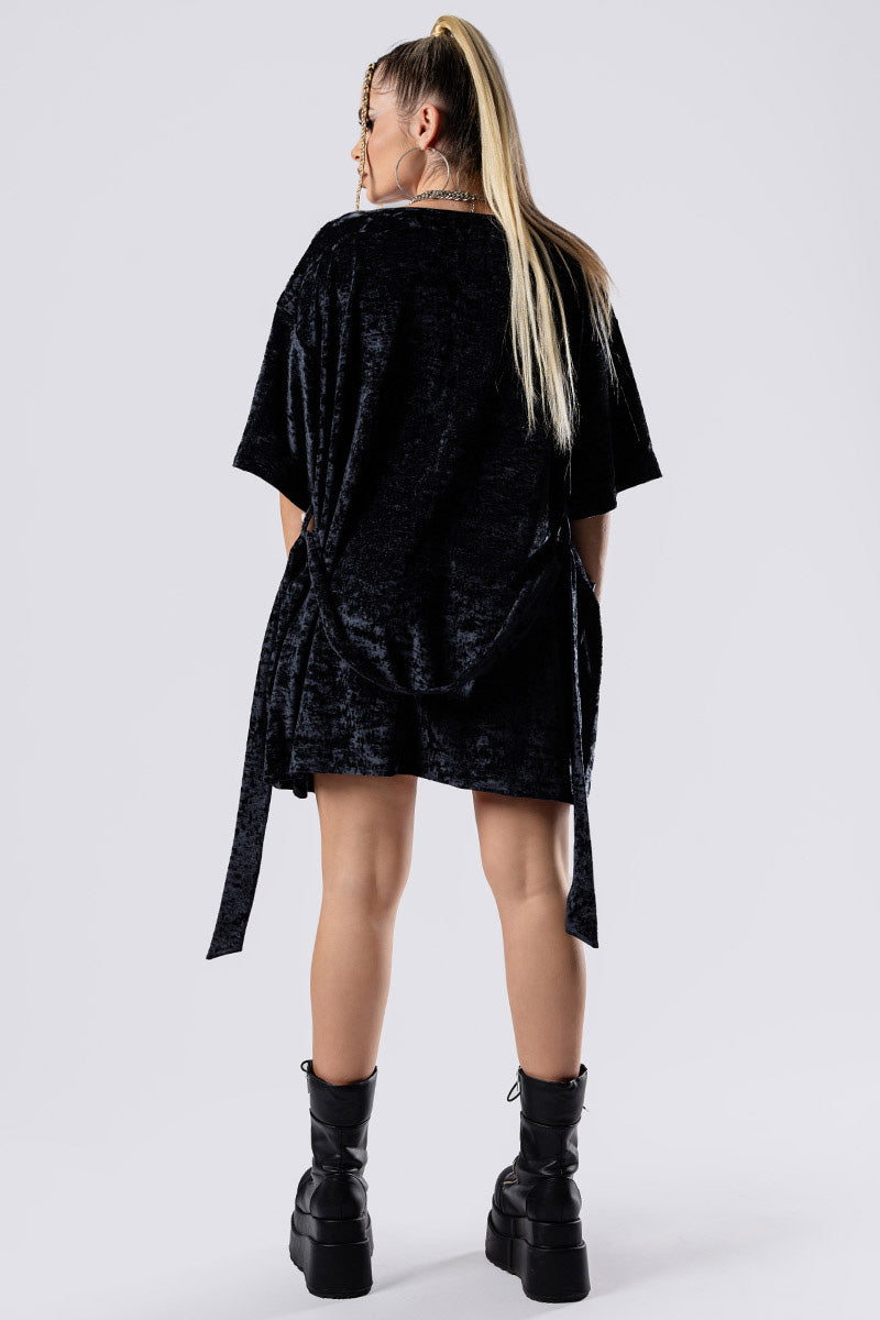 obsidian-muse-robe-back-view-black-velvet