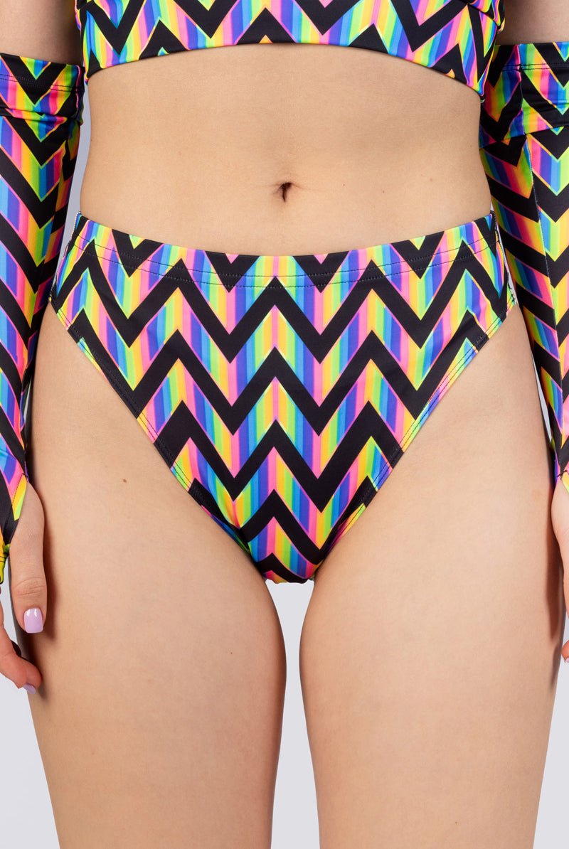 rainbow-zig-zag-buckle-underboob-crop-top-close-view