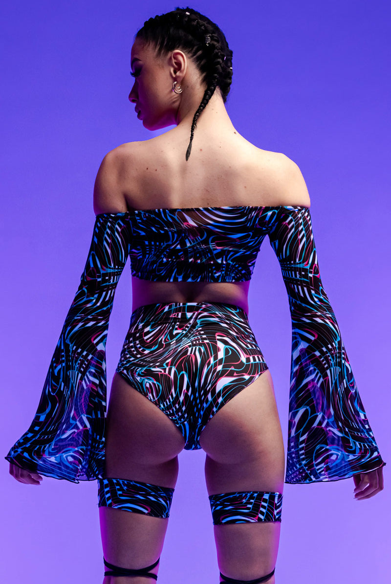raving-illusion-shorts-set-uv-back-view