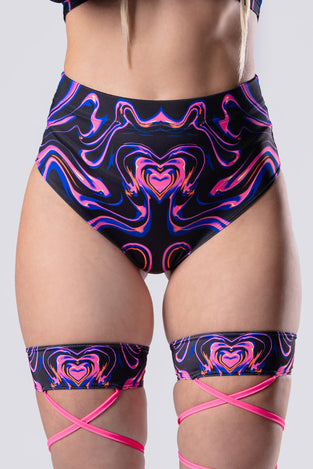 twisted-love-booty-shorts-close-view