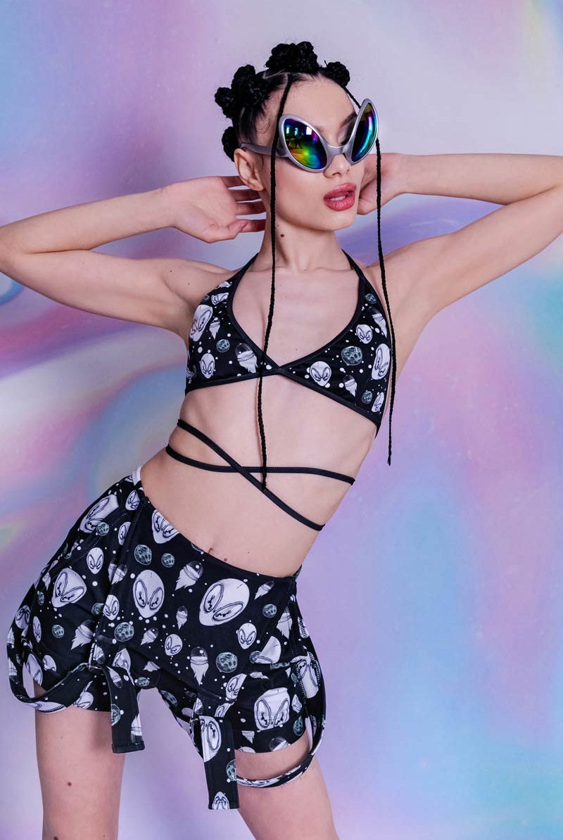 Black Alien Heads Triangle Top